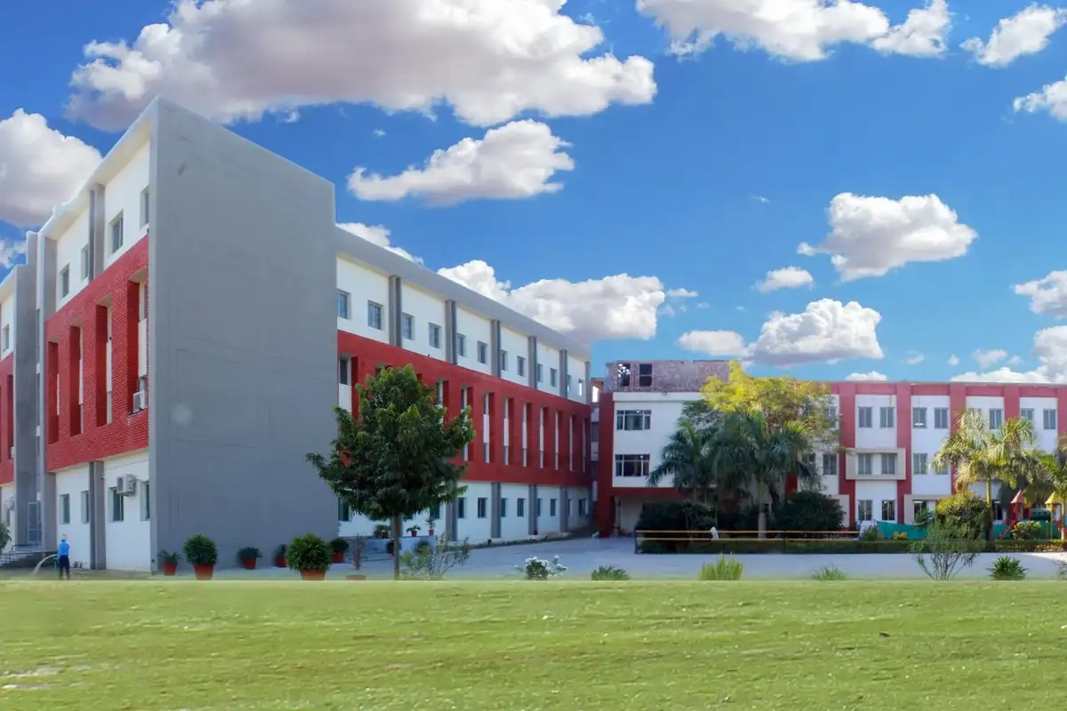 Silver Oaks International School